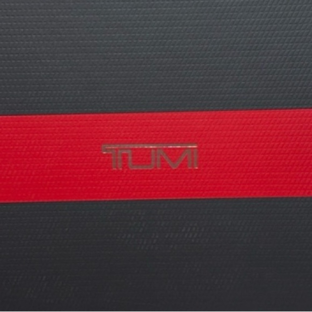 Tumi